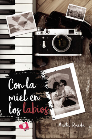 CON LA MIEL EN LOS LABIOS 9788419941053